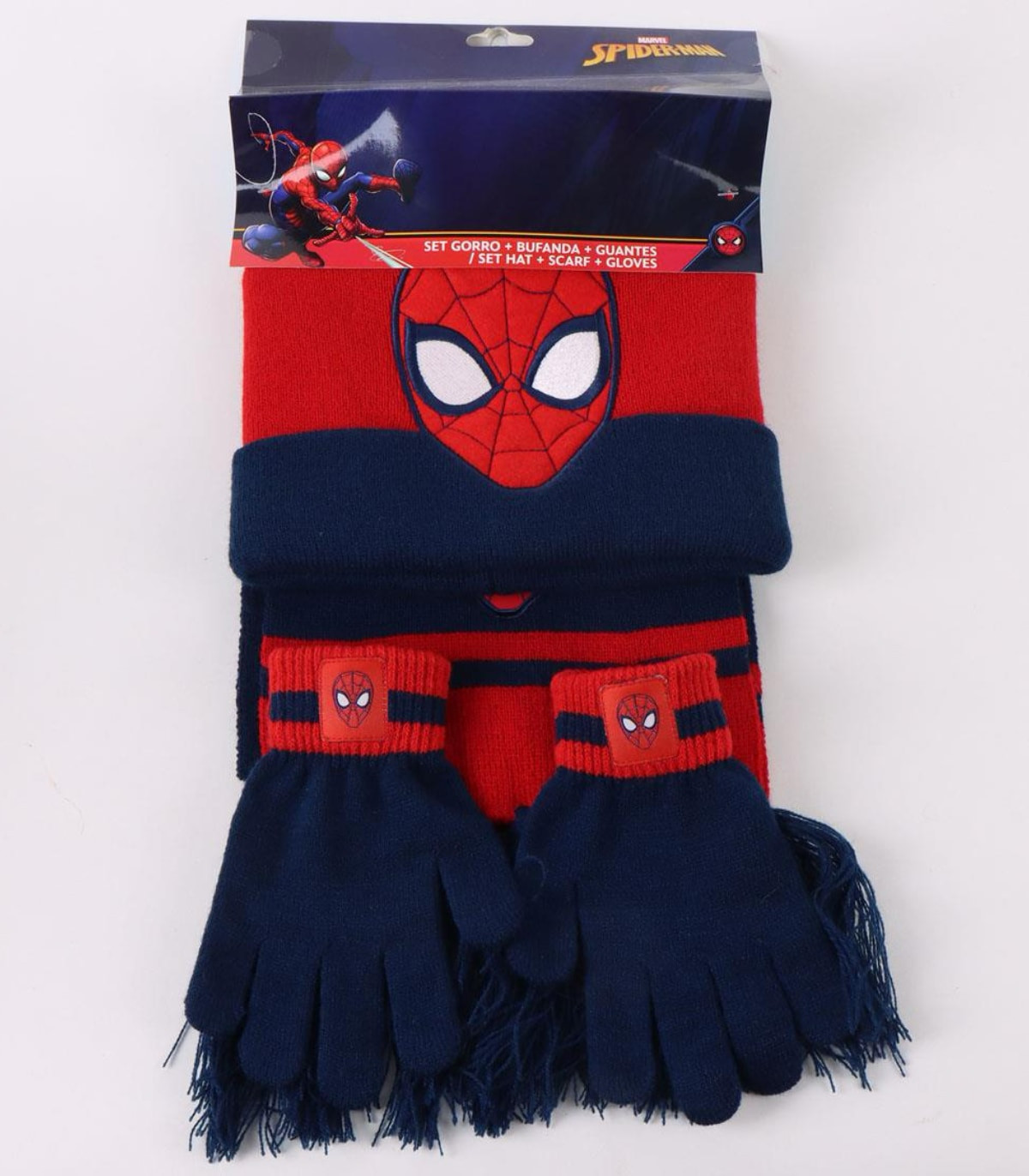 ДЕТСКА ШАПКА С ШАЛ И РЪКАВИЦИ SPIDERMAN Cerda