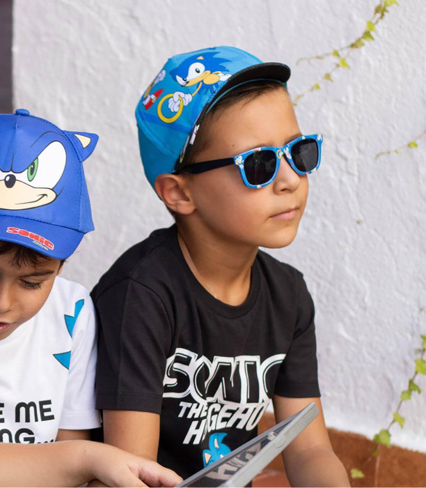 ДЕТСКА ШАПКА С КОЗИРКА 51 СМ + СЛЪНЧЕВИ ОЧИЛА SONIC Cerda