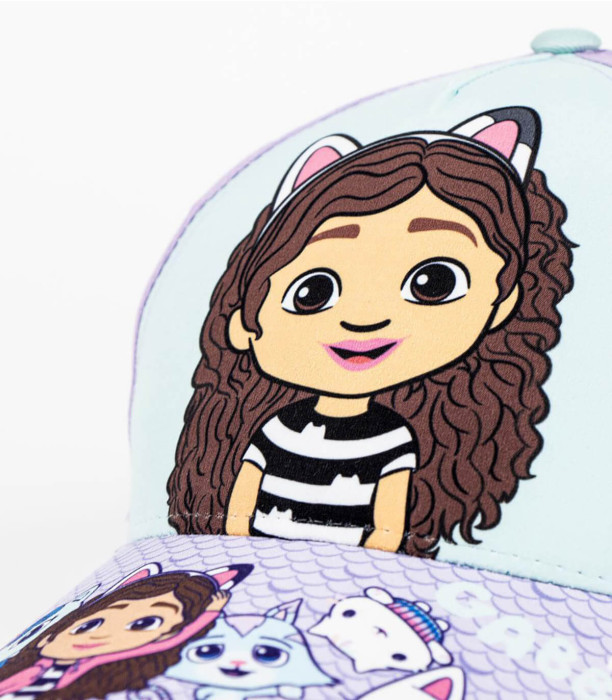 ДЕТСКА ШАПКА С КОЗИРКА 53 СМ GABBY'S DOLLHOUSE 2 ВИДА Cerda