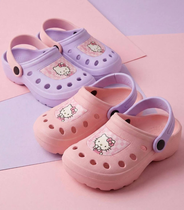 ДЕТСКИ ЧЕХЛИ КРОКС HELLO KITTY 2 ЦВЯТА 24-31 Cerda