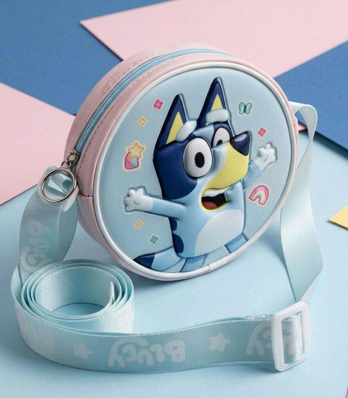 КРЪГЛА ДЕТСКА ЧАНТА ЗА РАМО BLUEY