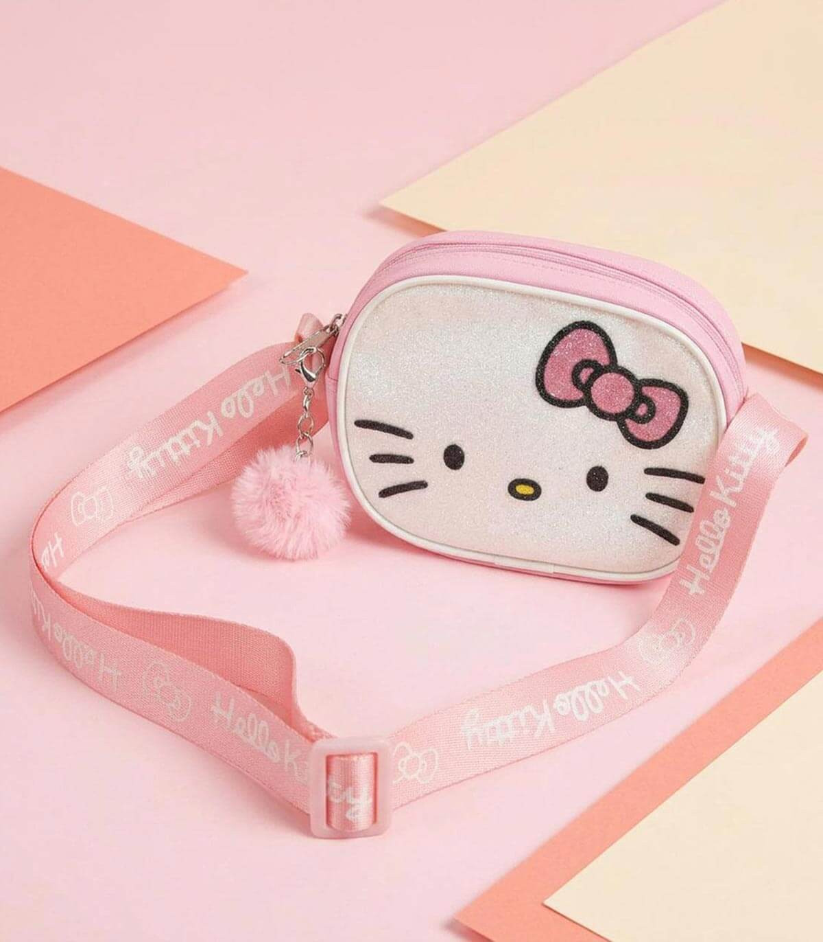 ДЕТСКА ЧАНТА ЗА РАМО HELLO KITTY