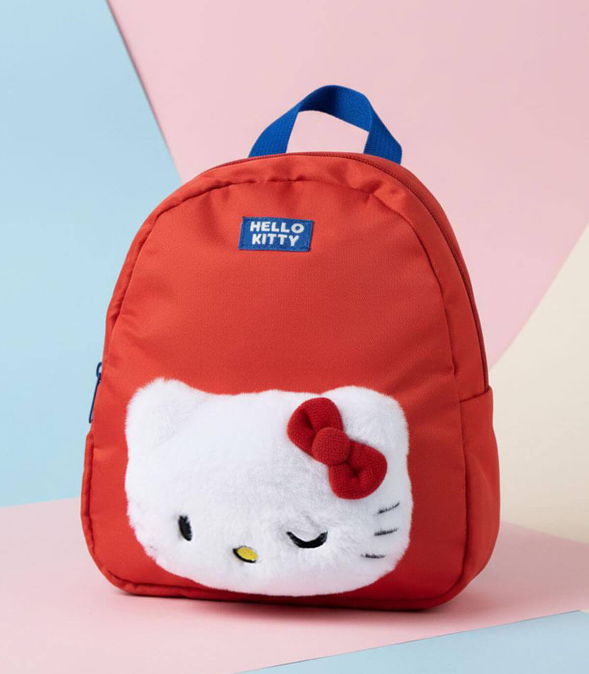 ДЕТСКА РАНИЦА ЗА ГРАДИНА С ПЛЮШЕНА ФИГУРА HELLO KITTY