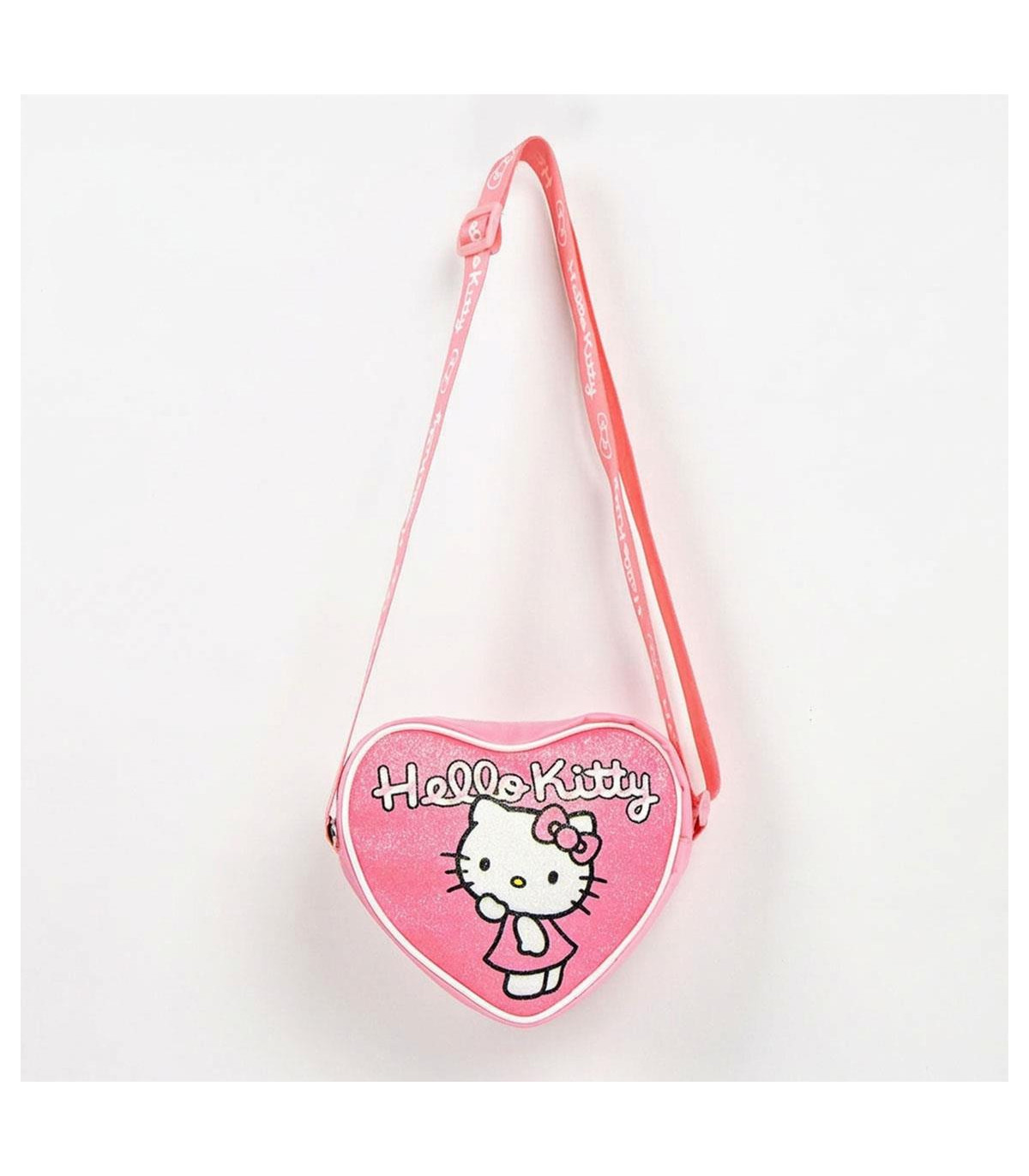 ЧАНТА СЪРЦЕ ЗА РАМО HELLO KITTY
