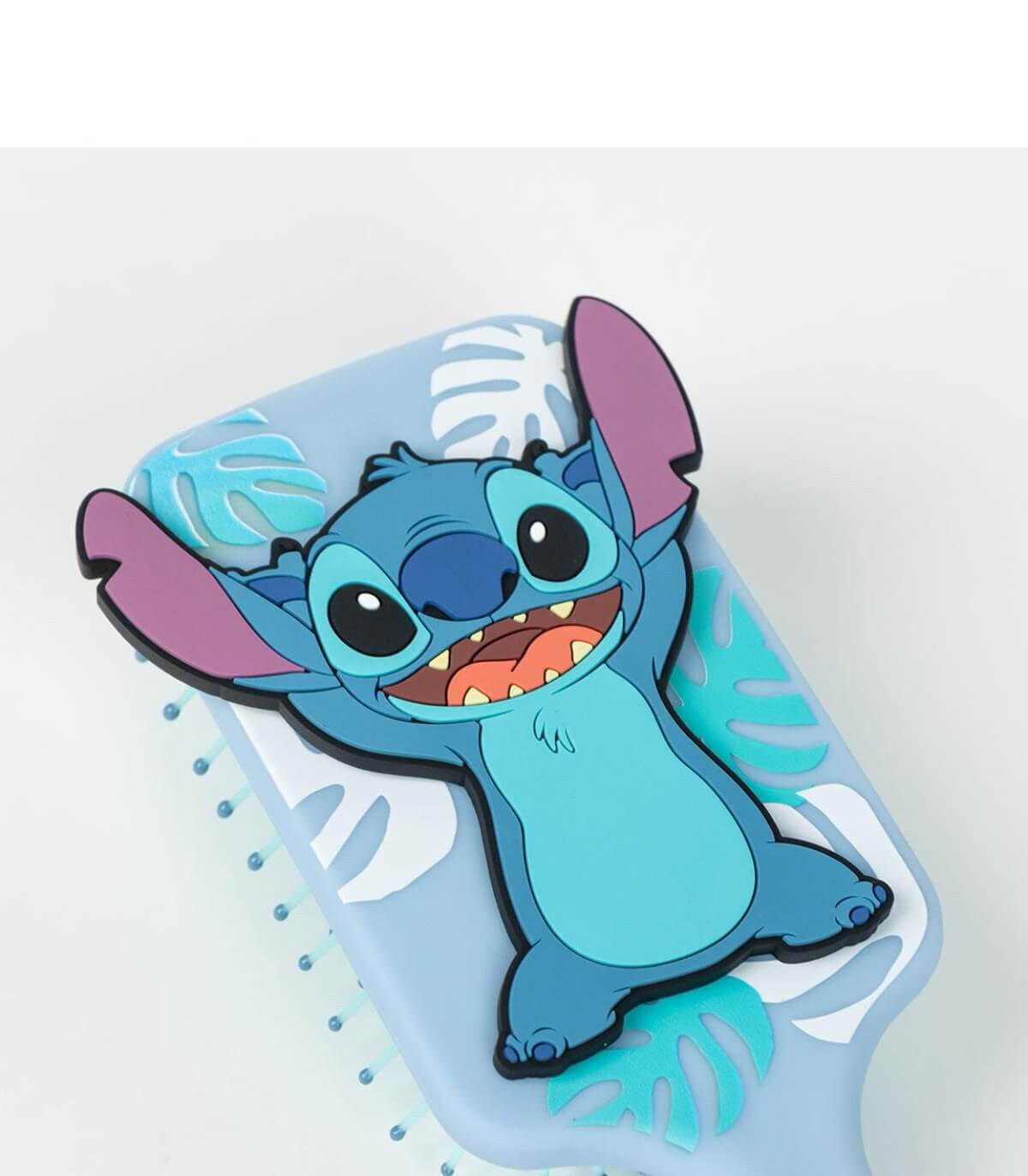ЧЕТКА ЗА КОСА В КУТИЯ STITCH Cerda