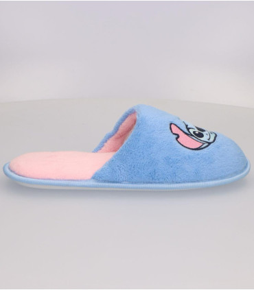 ДЕТСКИ ДОМАШНИ ЧЕХЛИ С БРОДЕРИЯ STITCH 30-37 СЕРИЯ Cerda