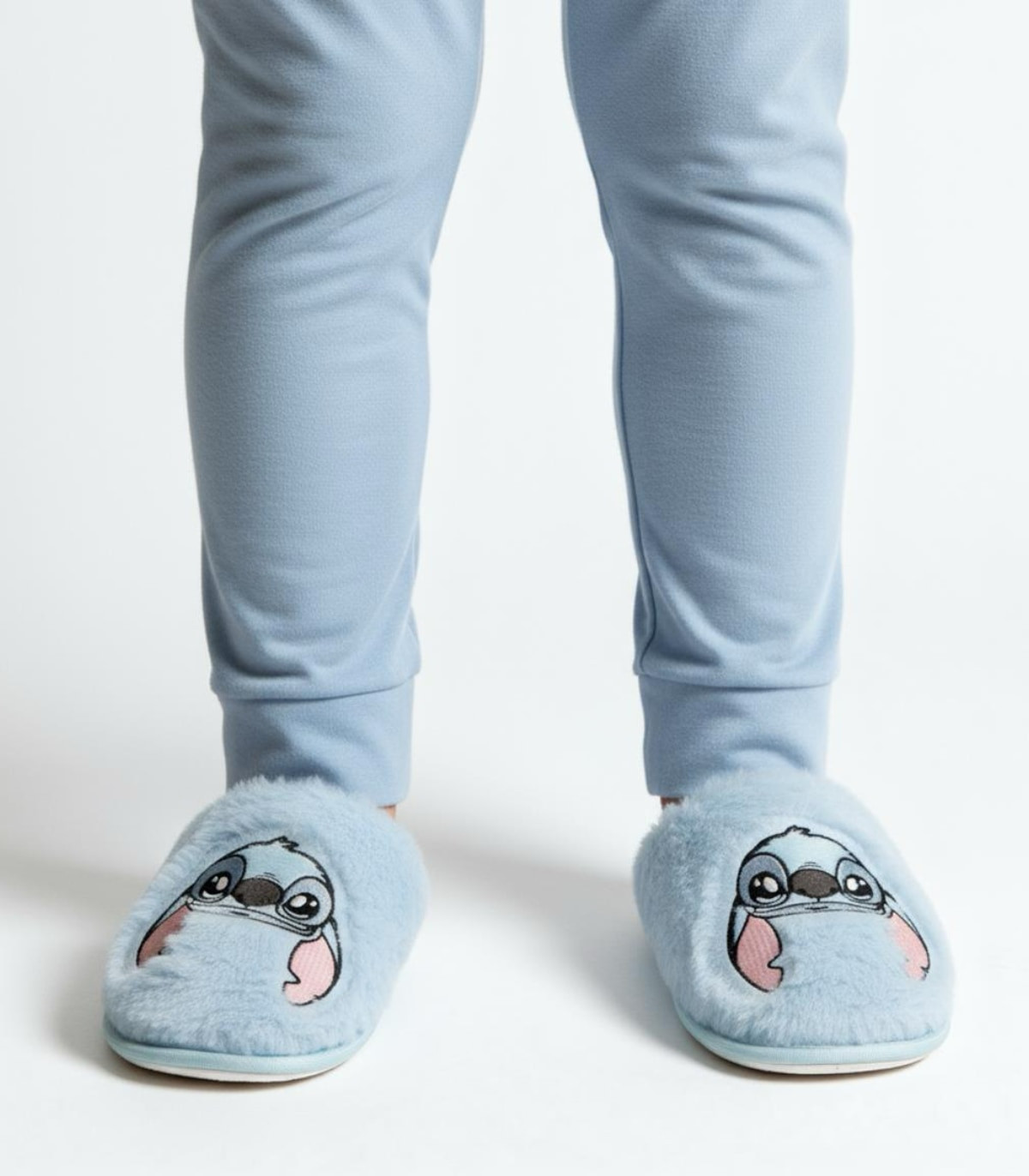 ДЕТСКИ ПЛЮШЕНИ ЧЕХЛИ С БРОДЕРИЯ STITCH 30-37 СЕРИЯ Cerda